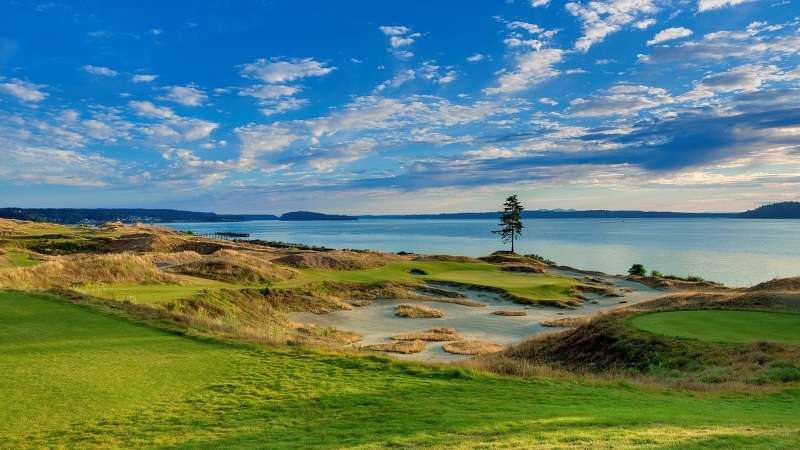 Sân golf view biển